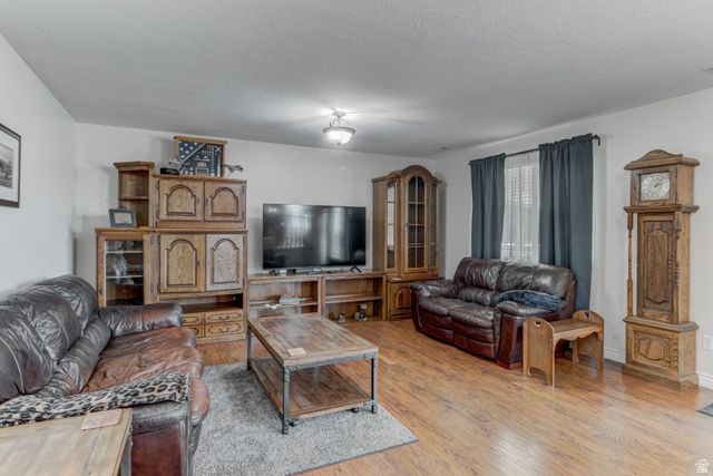 1661 W 1950 S, Syracuse, UT 84075