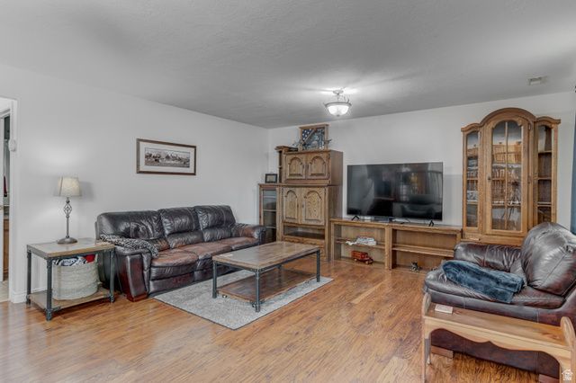1661 W 1950 S, Syracuse, UT 84075