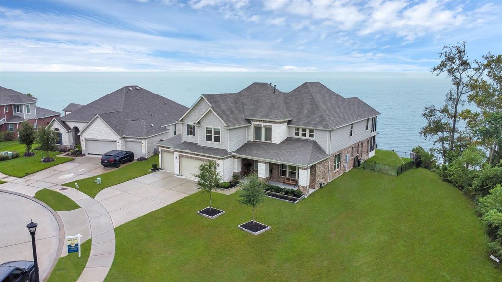 13246 Westmont Heights Lane, Houston, TX 77044