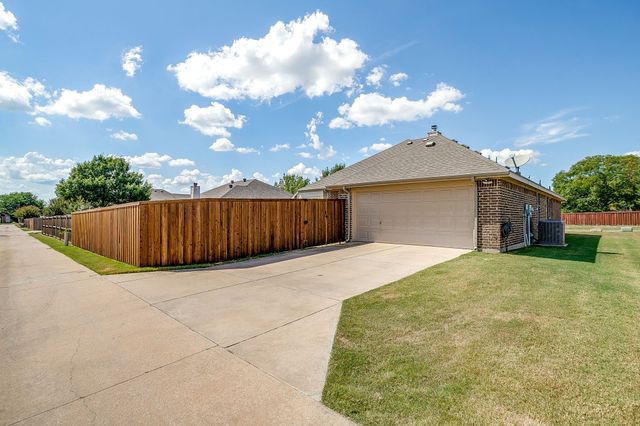 110 Sheri Way, Red Oak, TX 75154