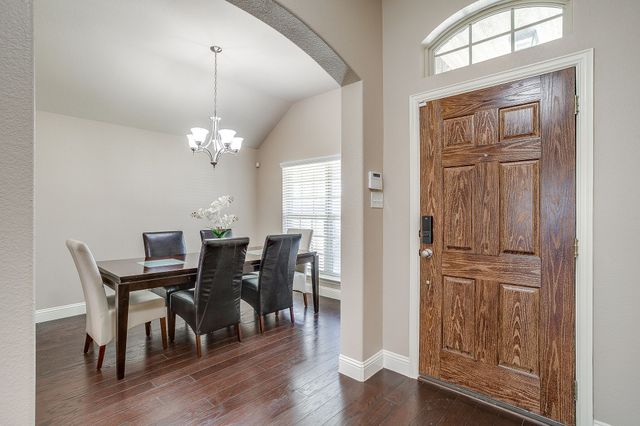 110 Sheri Way, Red Oak, TX 75154