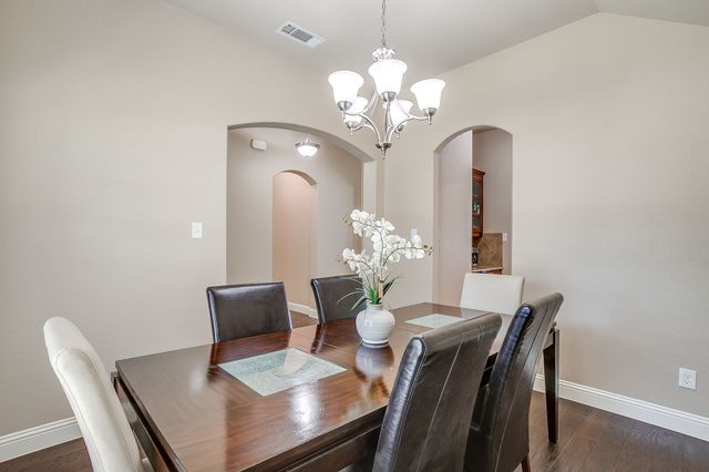 110 Sheri Way, Red Oak, TX 75154