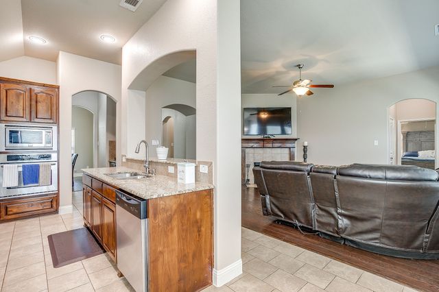 110 Sheri Way, Red Oak, TX 75154