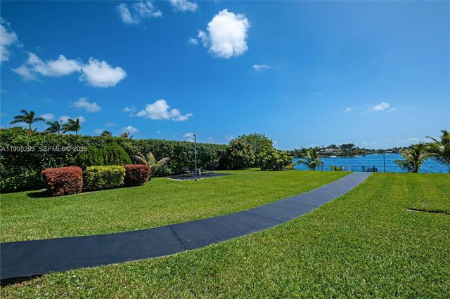 14021 SW 97th Ave, Miami, FL 33176