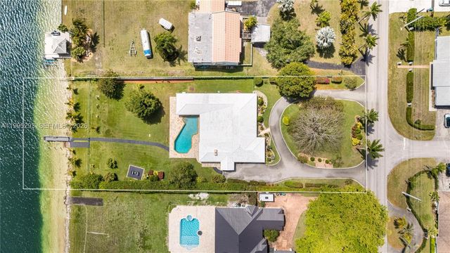 14021 SW 97th Ave, Miami, FL 33176