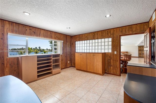 14021 SW 97th Ave, Miami, FL 33176