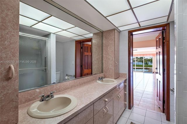 14021 SW 97th Ave, Miami, FL 33176