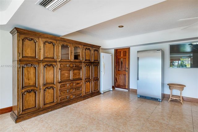 14021 SW 97th Ave, Miami, FL 33176