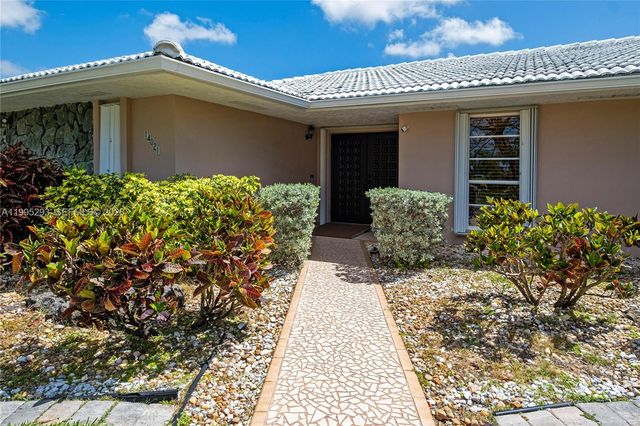 14021 SW 97th Ave, Miami, FL 33176