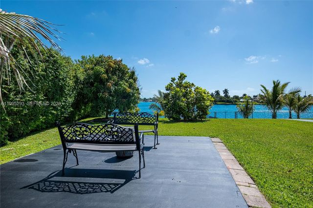 14021 SW 97th Ave, Miami, FL 33176