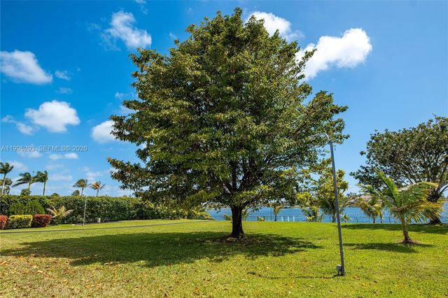 14021 SW 97th Ave, Miami, FL 33176