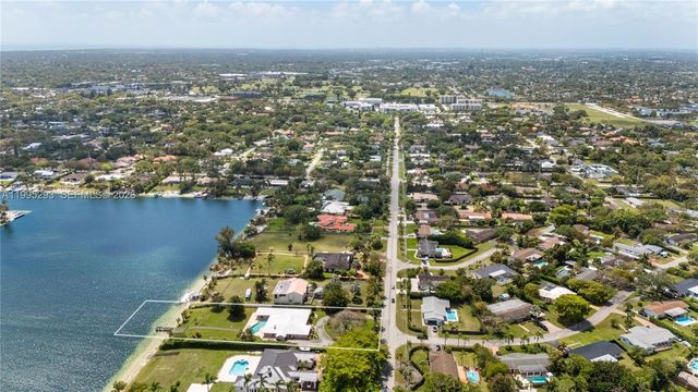 14021 SW 97th Ave, Miami, FL 33176