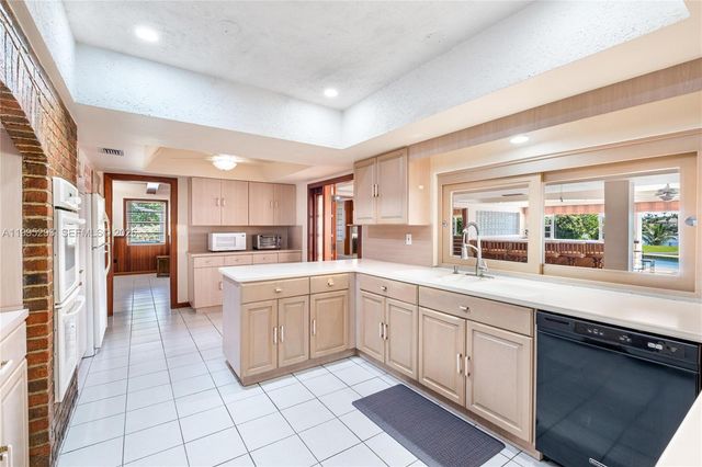 14021 SW 97th Ave, Miami, FL 33176