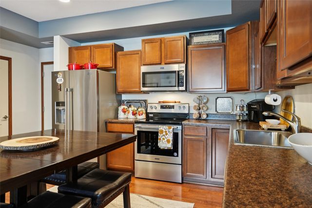 8601 Westown Parkway 30106, West Des Moines, IA 50266