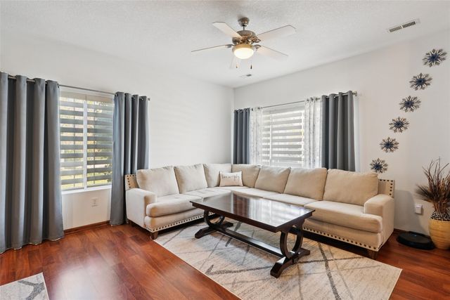 8601 Westown Parkway 30106, West Des Moines, IA 50266