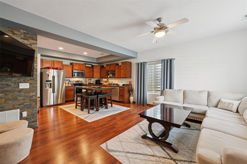 8601 Westown Parkway 30106, West Des Moines, IA 50266