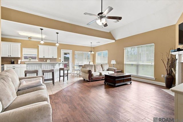 11374 Juban Parc Ave, Denham Springs, LA 70726