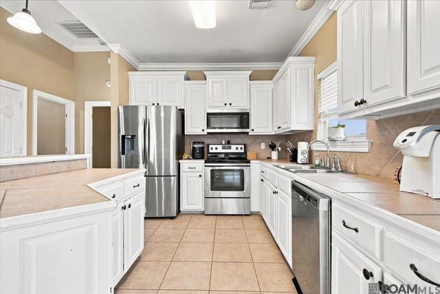 11374 Juban Parc Ave, Denham Springs, LA 70726