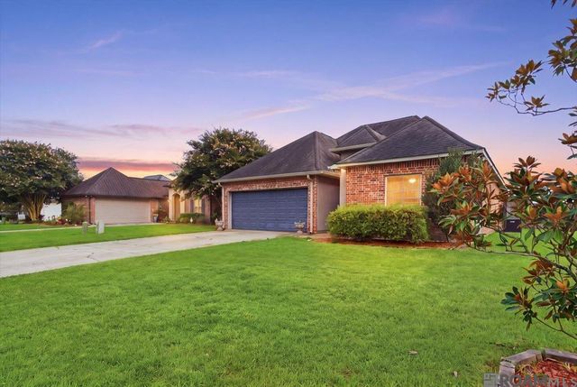 11374 Juban Parc Ave, Denham Springs, LA 70726