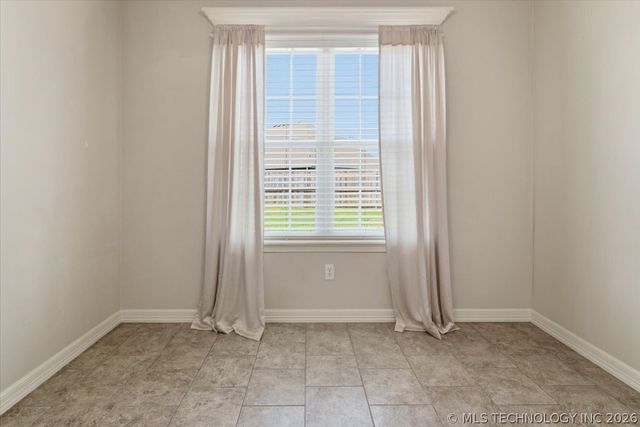 12720 N 124th Place E, Collinsville, OK 74021