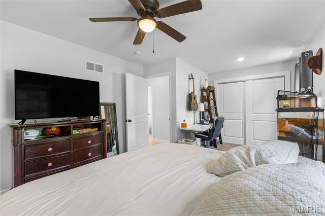 24925 State Route MM, Farmington, MO 63640