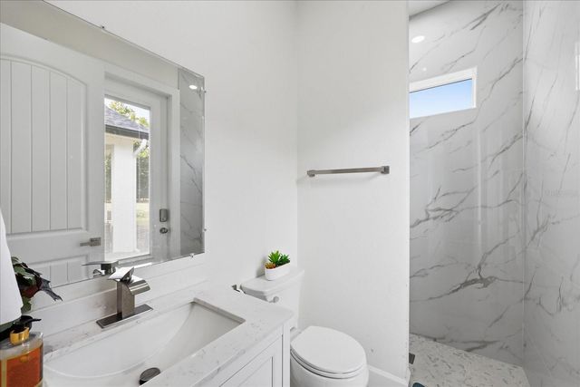 4210 THONOTOSASSA ROAD, Plant City, FL 33565