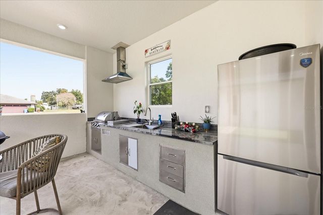 4210 THONOTOSASSA ROAD, Plant City, FL 33565