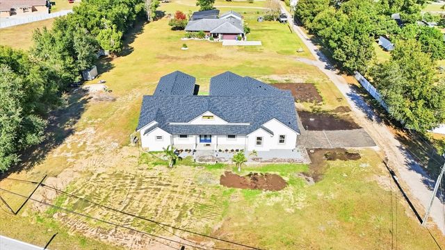 4210 THONOTOSASSA ROAD, Plant City, FL 33565