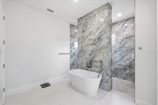 4210 THONOTOSASSA ROAD, Plant City, FL 33565