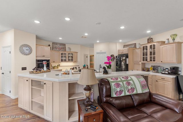 3207 E St James Ave, Hayden, ID 83835
