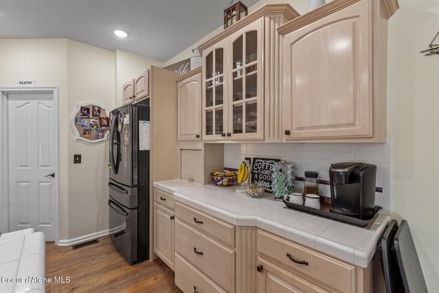 3207 E St James Ave, Hayden, ID 83835