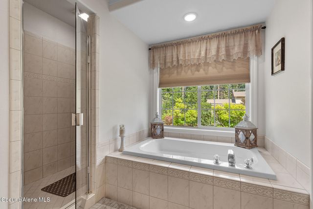 3207 E St James Ave, Hayden, ID 83835