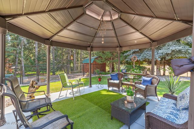3207 E St James Ave, Hayden, ID 83835