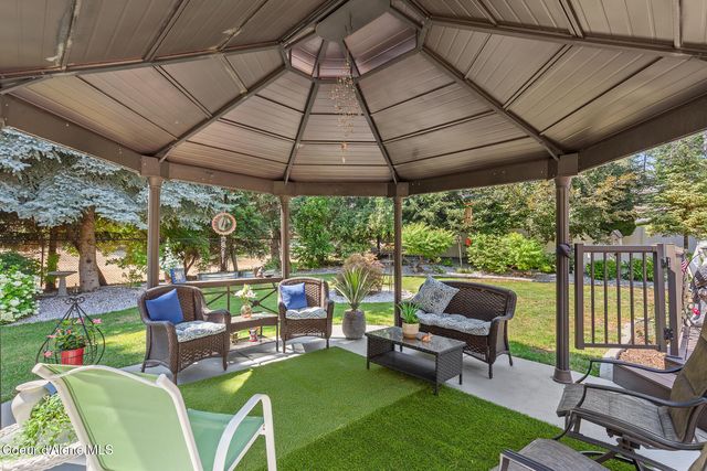 3207 E St James Ave, Hayden, ID 83835