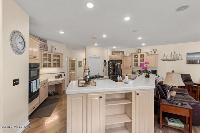 3207 E St James Ave, Hayden, ID 83835