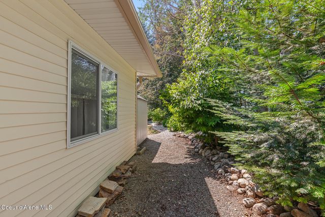 3207 E St James Ave, Hayden, ID 83835