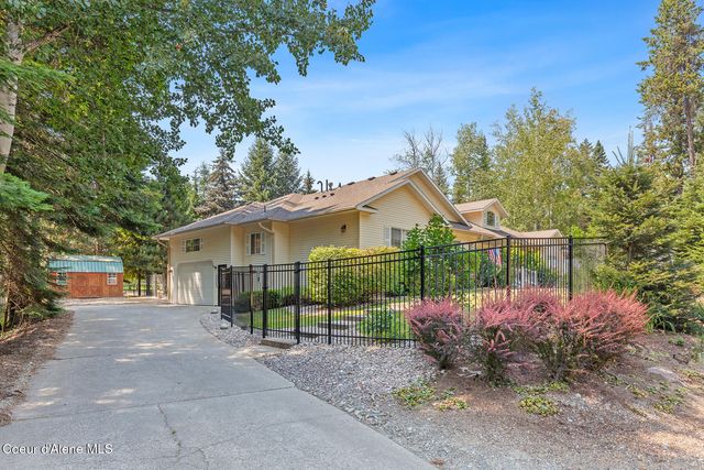 3207 E St James Ave, Hayden, ID 83835