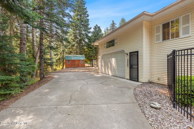 3207 E St James Ave, Hayden, ID 83835