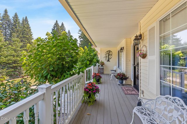 3207 E St James Ave, Hayden, ID 83835