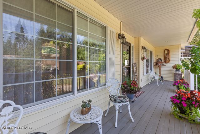 3207 E St James Ave, Hayden, ID 83835