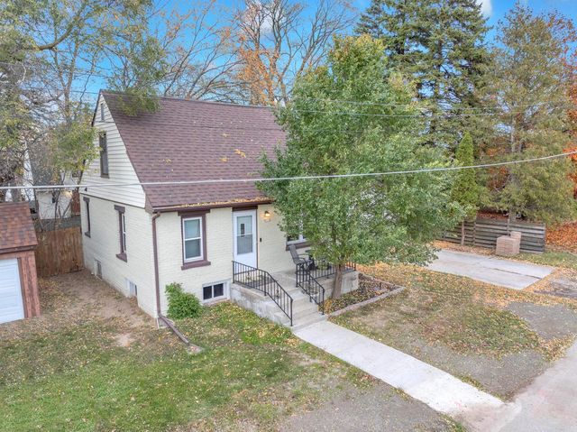 2114 Schetter AVENUE, Sheboygan, WI 53083