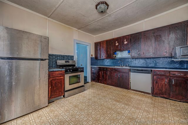 311 F Street NE, Ardmore, OK 73401