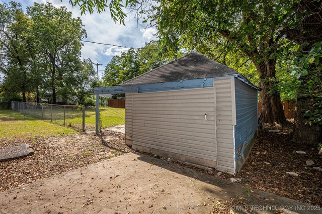 311 F Street NE, Ardmore, OK 73401