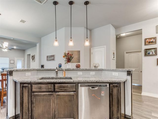 400 Parsons Drive, Yukon, OK 73099