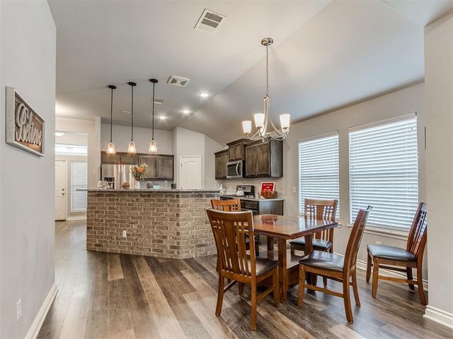 400 Parsons Drive, Yukon, OK 73099