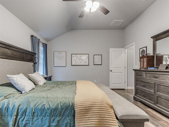 400 Parsons Drive, Yukon, OK 73099