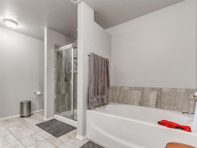 400 Parsons Drive, Yukon, OK 73099