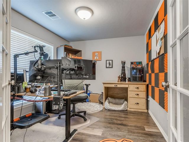 400 Parsons Drive, Yukon, OK 73099