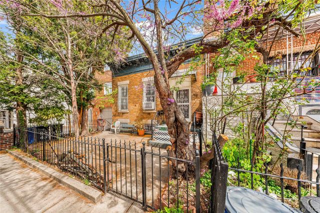 3217 46th Street, Astoria, NY 11103