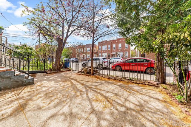 3217 46th Street, Astoria, NY 11103